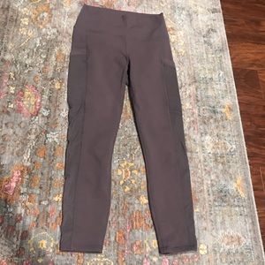 Febletics Cropped Shadow Leggings With Side Pocket